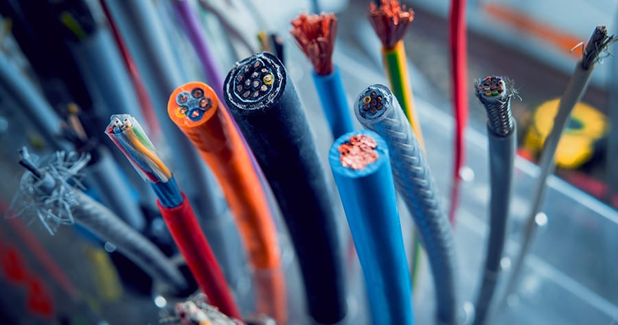 Variedade de cabos elétricos especiais multivias para uso industrial